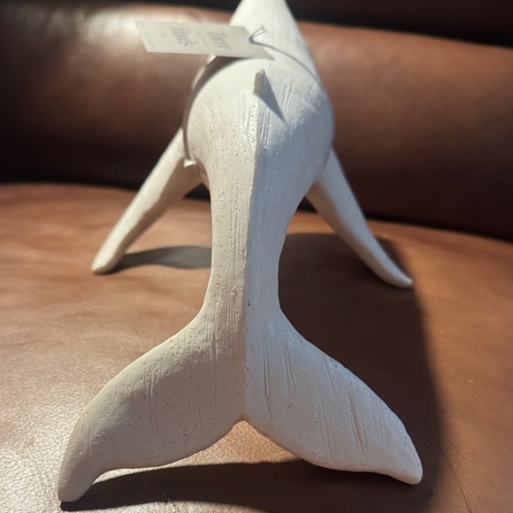 White Whale Sculpture - Picture 9 of 10